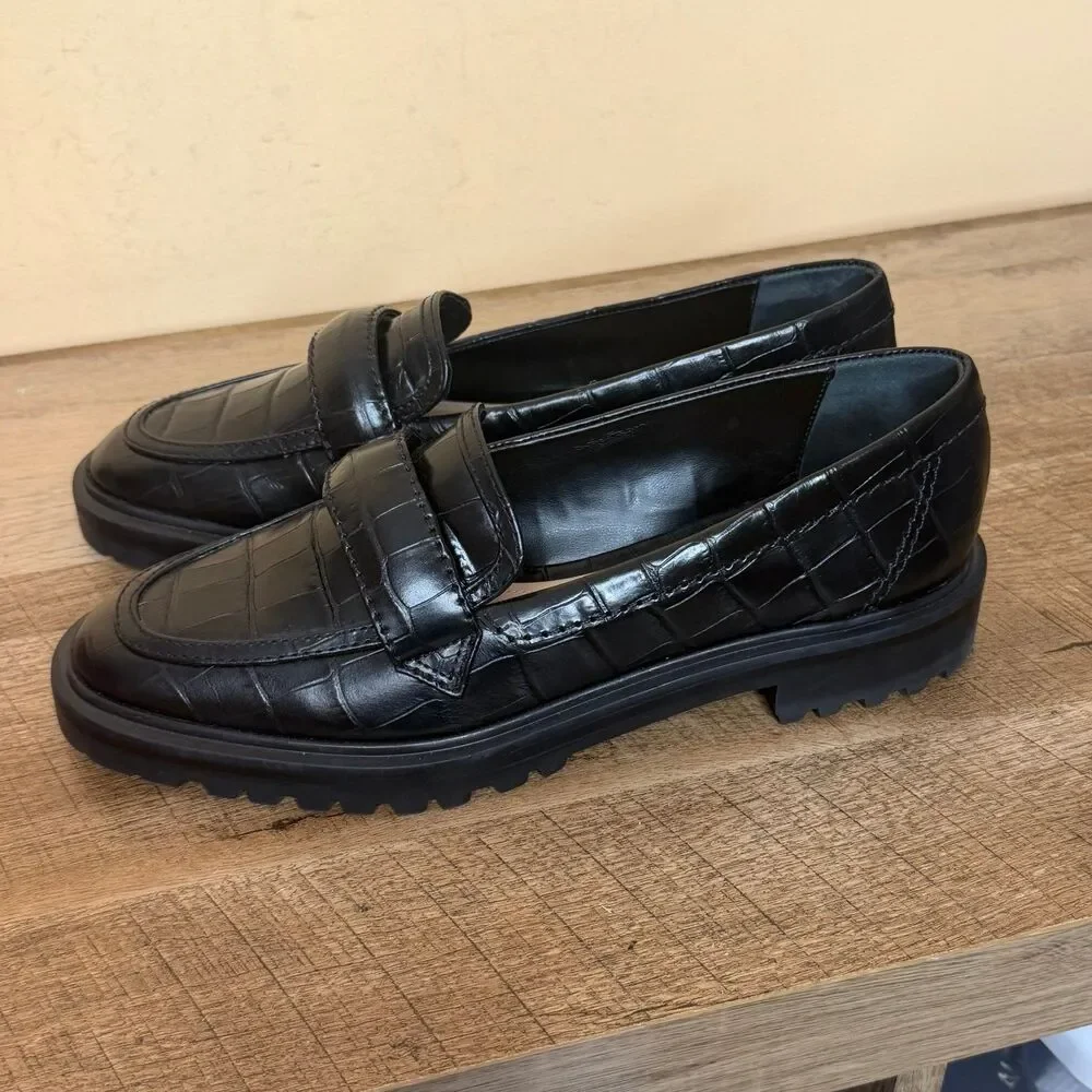 Schutz Kristine Lug Sole Flats chunky black size 8 shoes